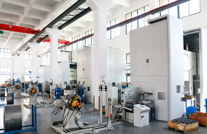 如何评估一家智能传动设备公司的技术研发与制造实力？